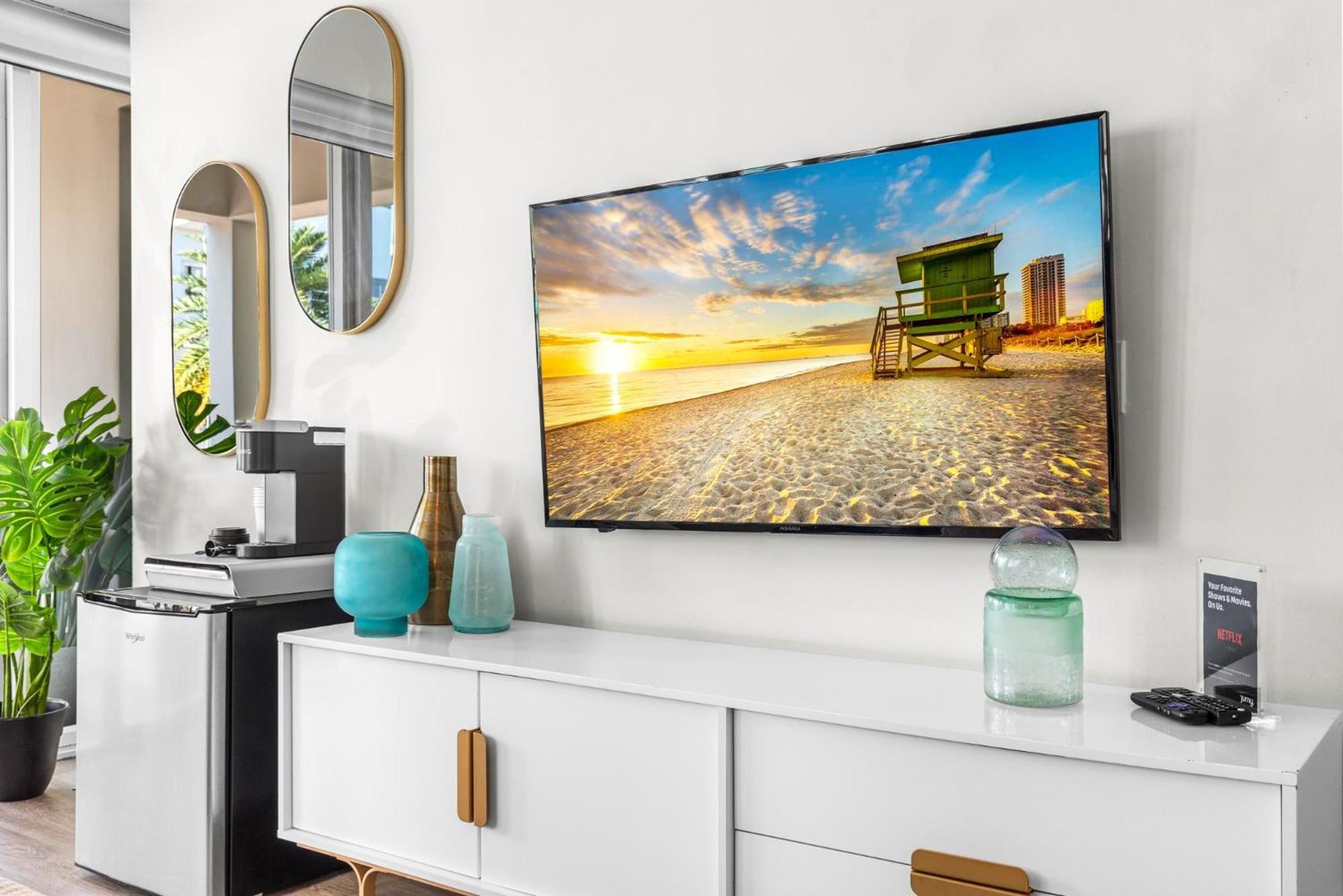 מיאמי ביץ' Luxuri Suites מראה חיצוני תמונה