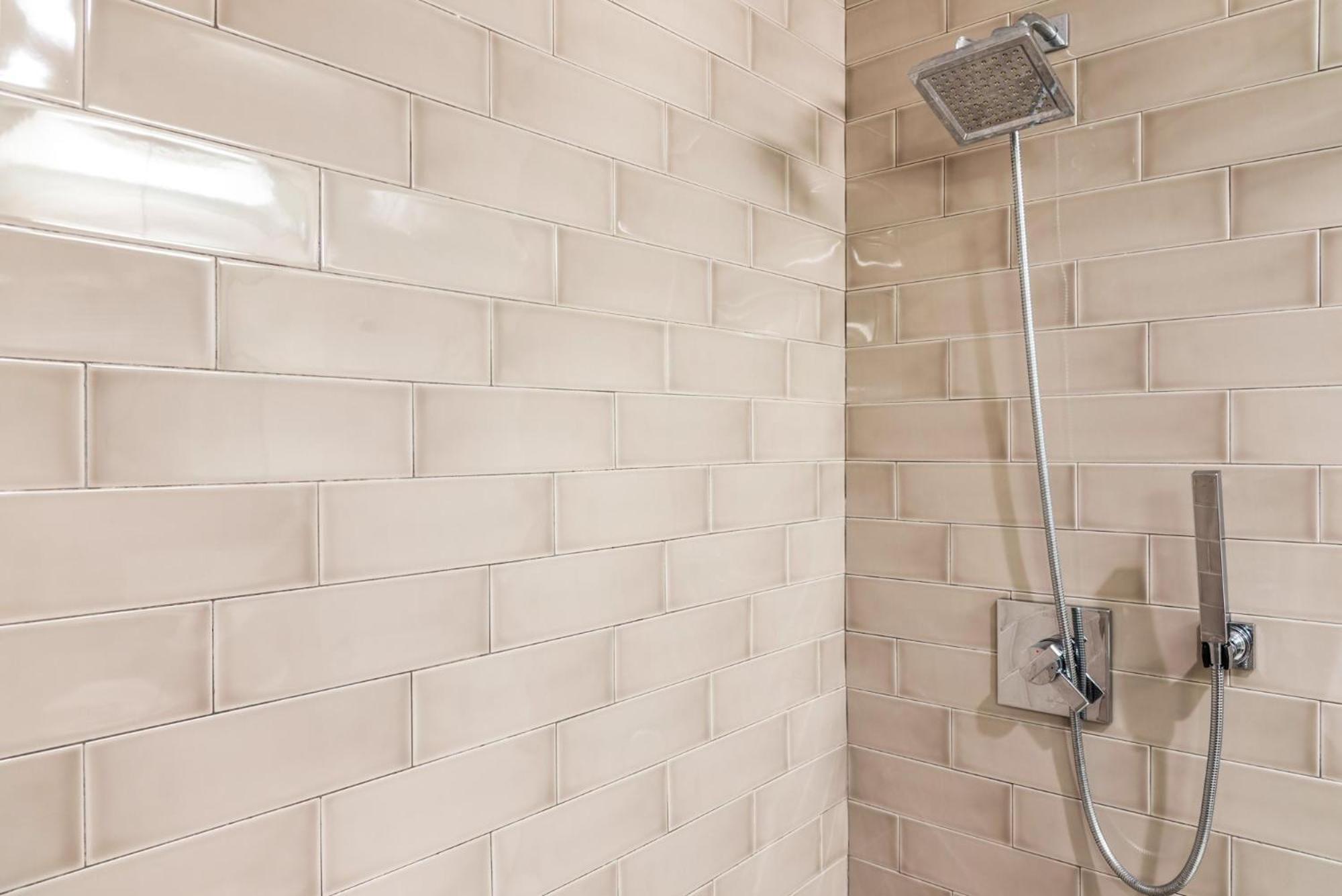 מיאמי ביץ' Luxuri Suites מראה חיצוני תמונה