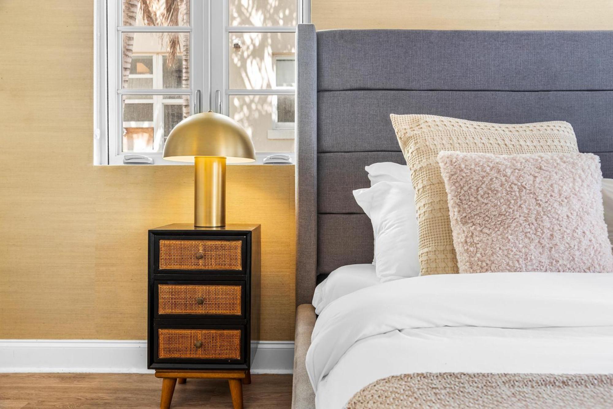 מיאמי ביץ' Luxuri Suites מראה חיצוני תמונה