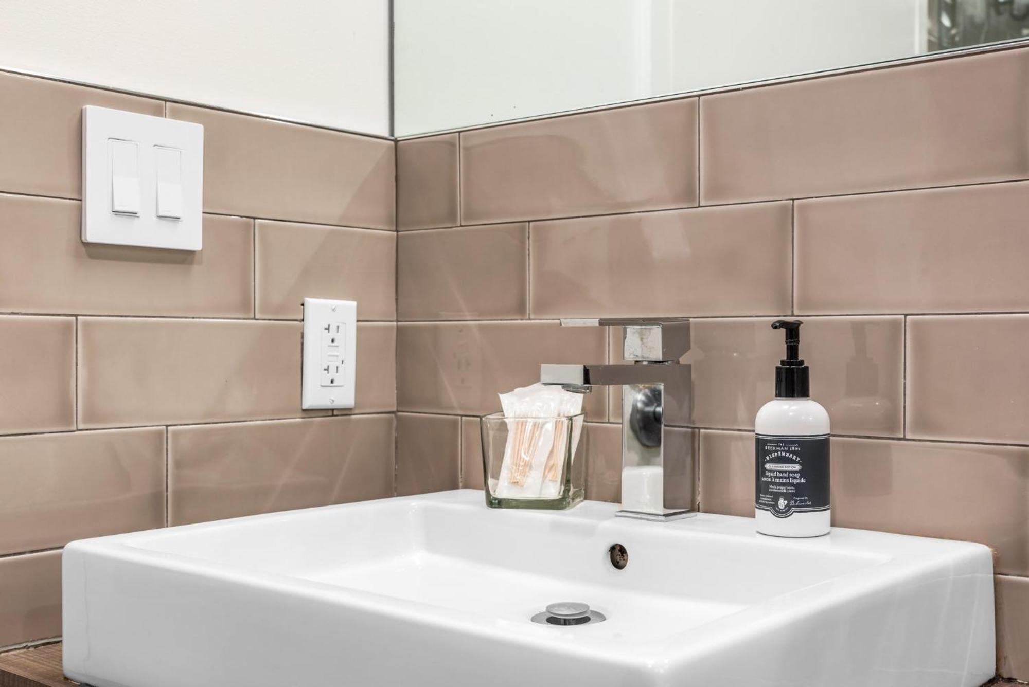 מיאמי ביץ' Luxuri Suites מראה חיצוני תמונה