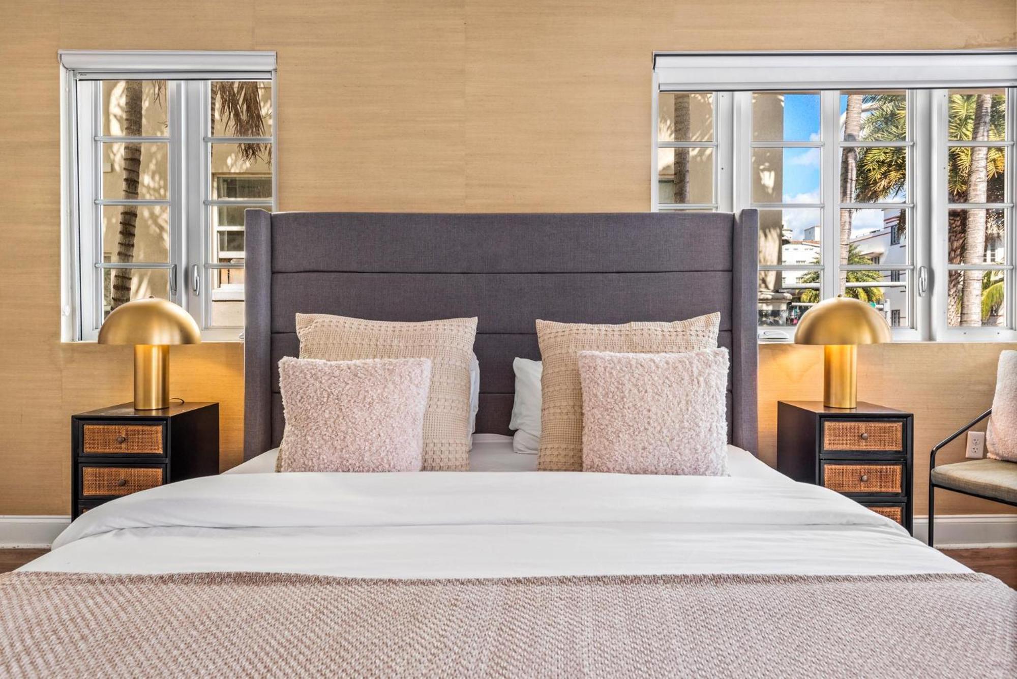מיאמי ביץ' Luxuri Suites מראה חיצוני תמונה