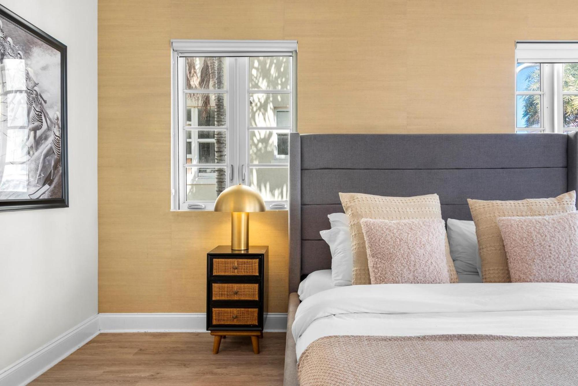מיאמי ביץ' Luxuri Suites מראה חיצוני תמונה