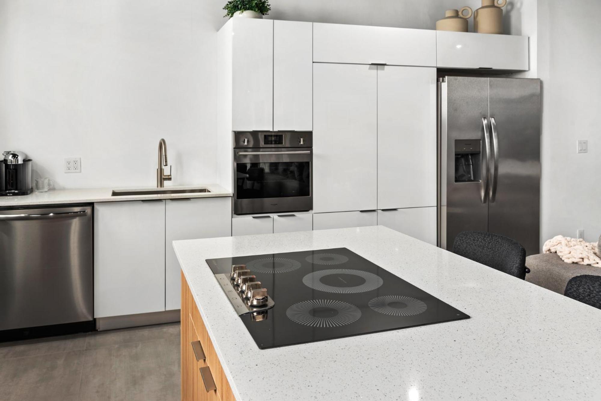 מיאמי ביץ' Luxuri Suites מראה חיצוני תמונה