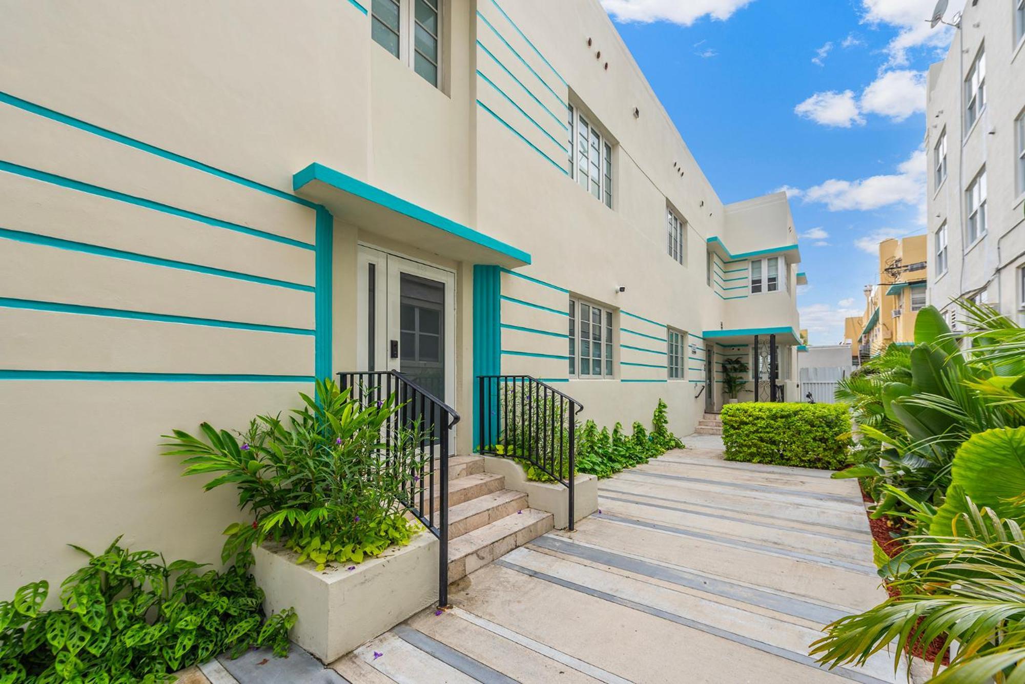 מיאמי ביץ' Luxuri Suites מראה חיצוני תמונה