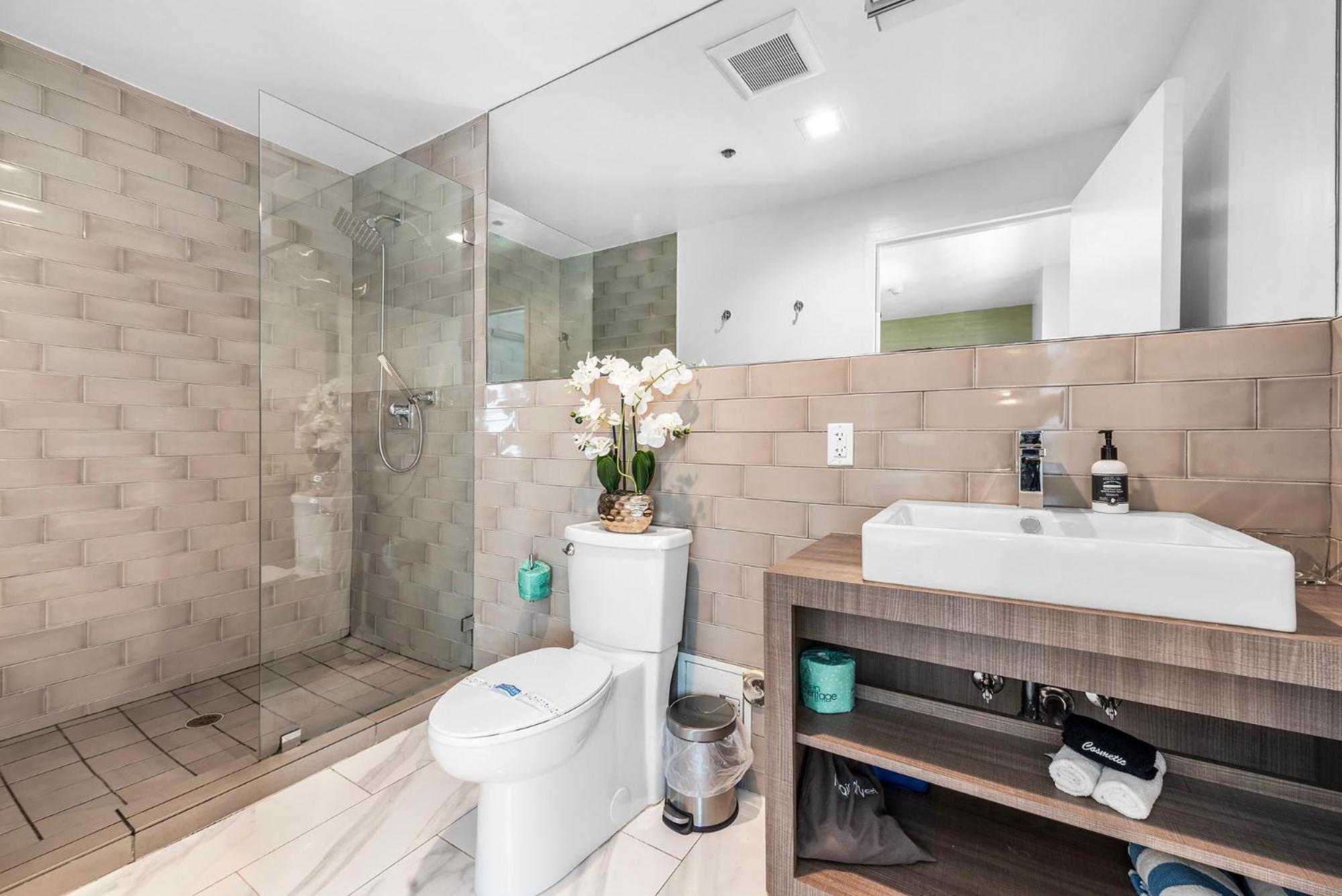 מיאמי ביץ' Luxuri Suites מראה חיצוני תמונה