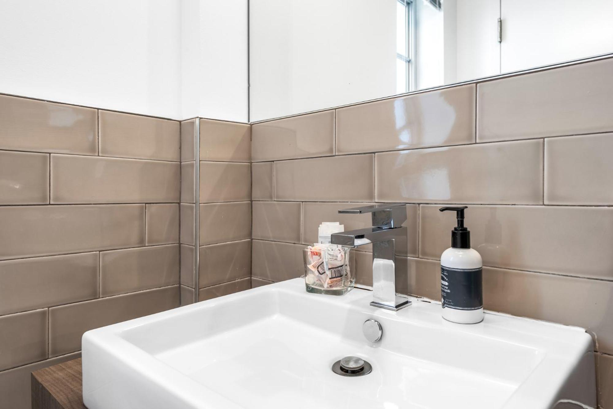 מיאמי ביץ' Luxuri Suites מראה חיצוני תמונה